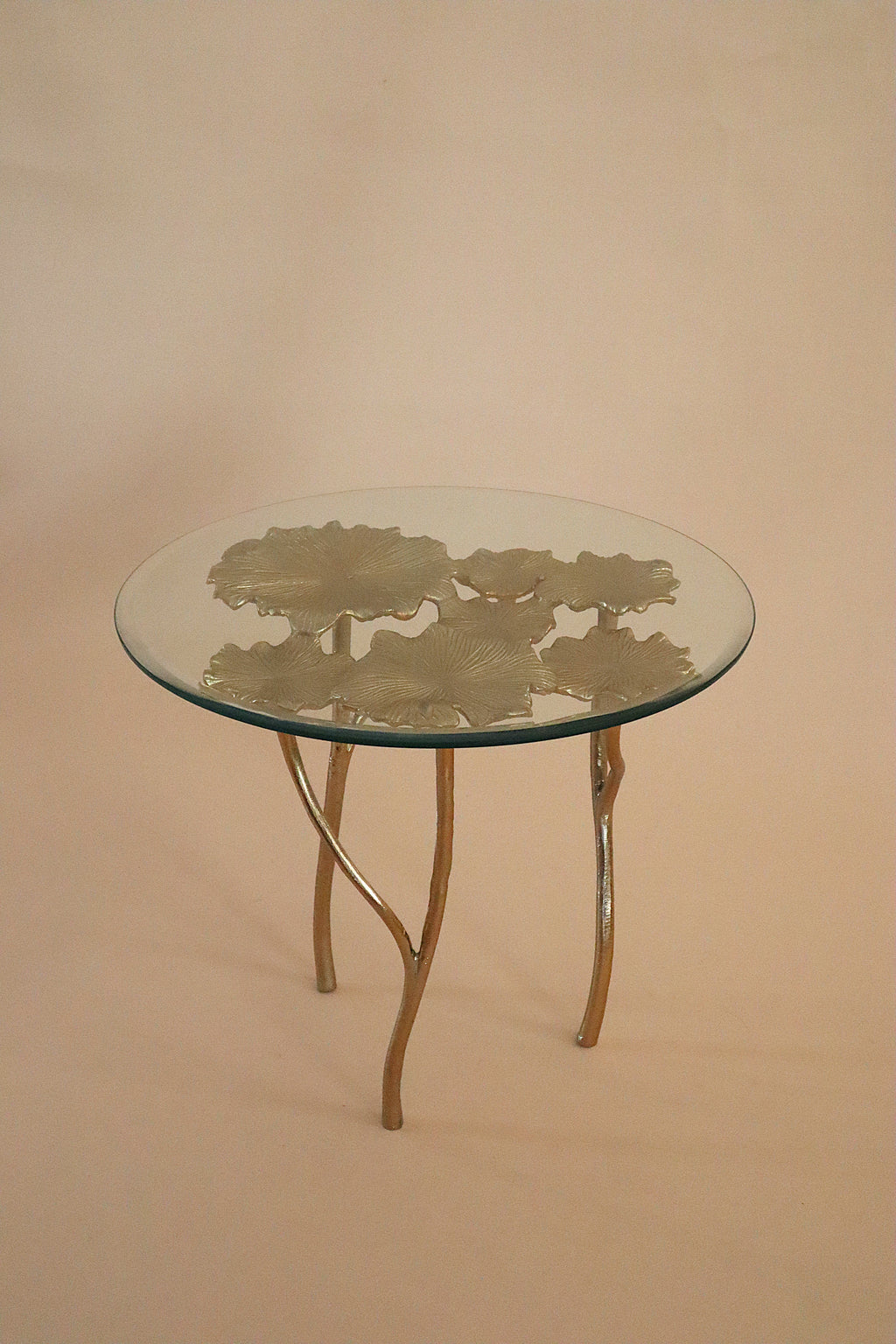 Nelumbo Table
