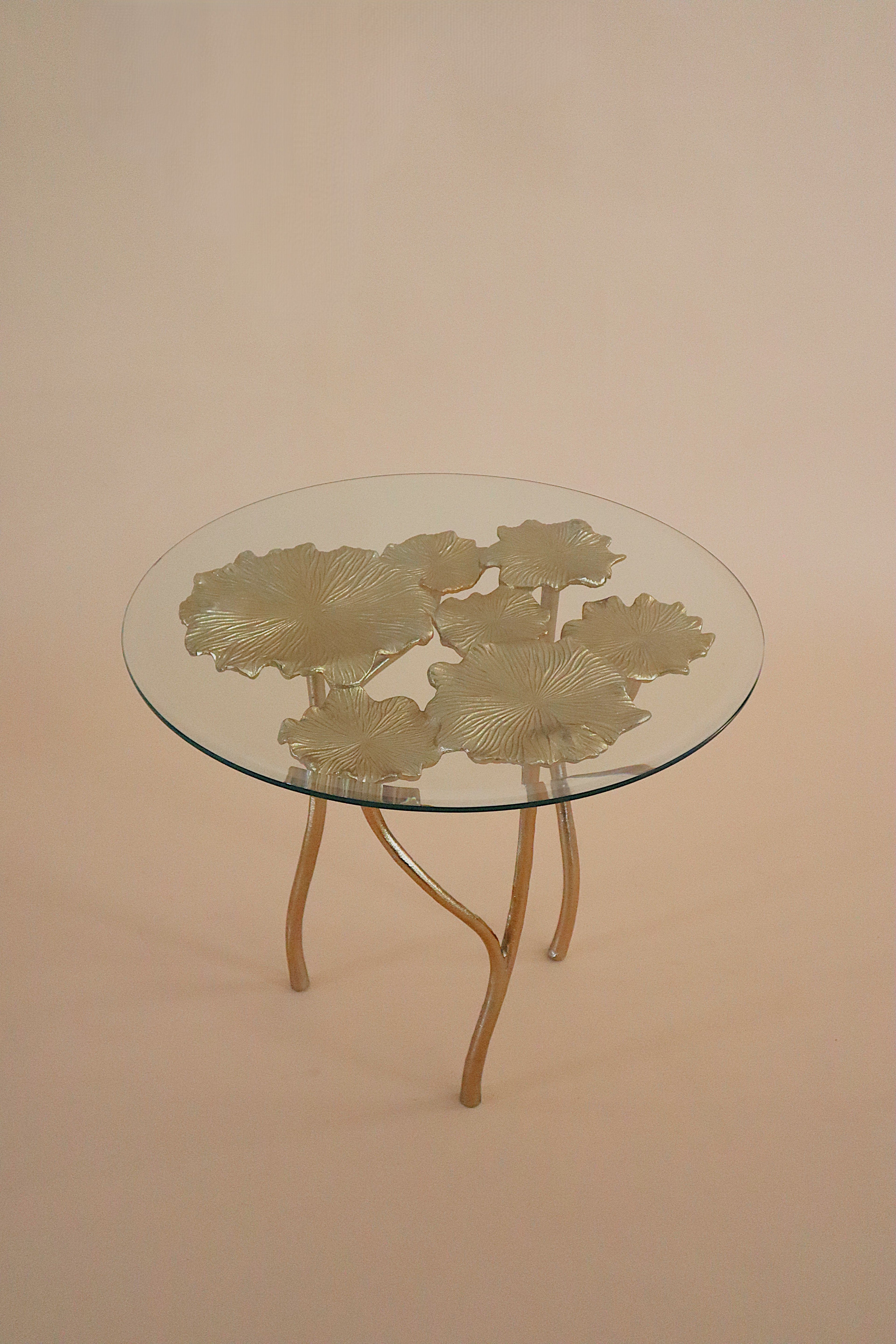 Nelumbo Table