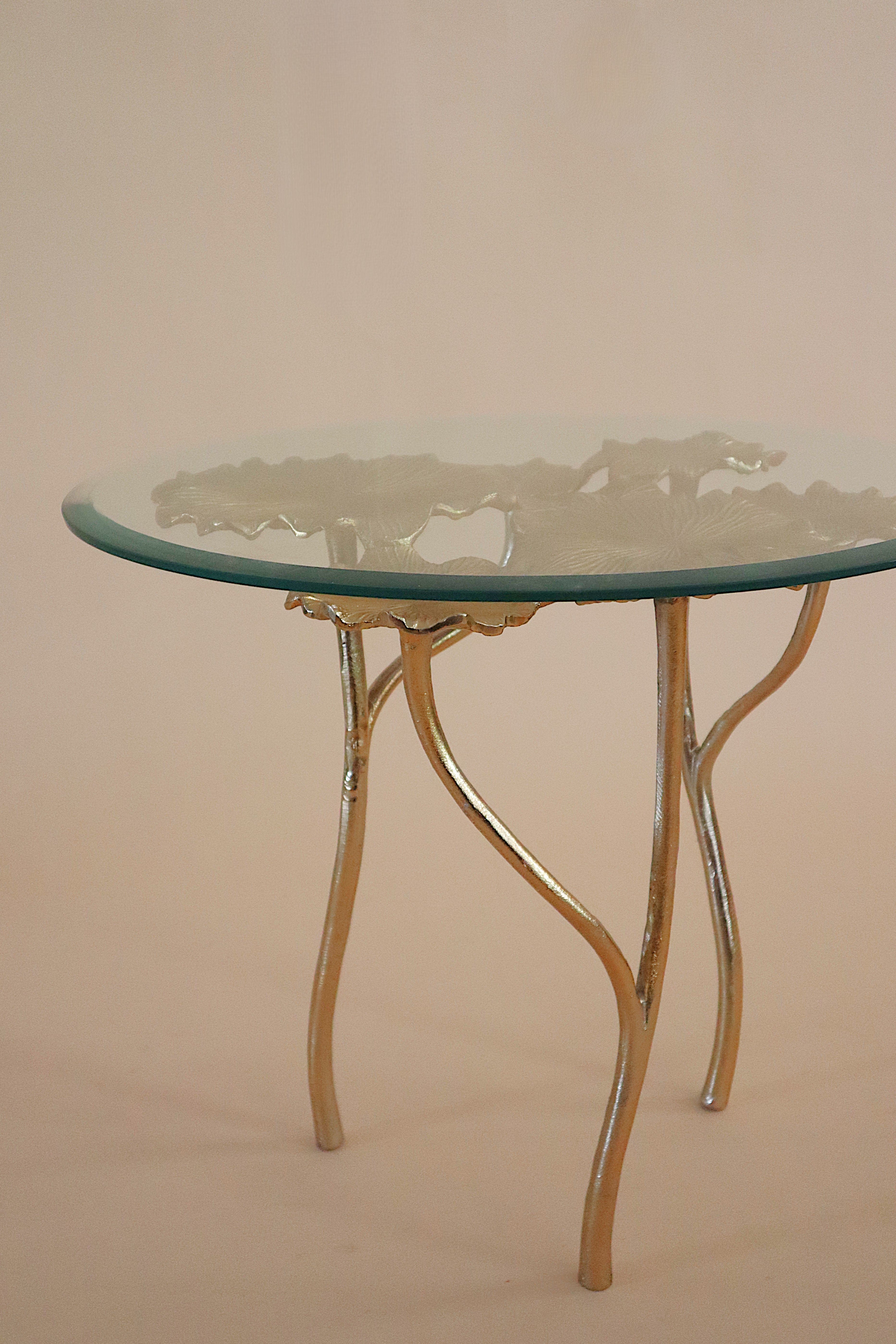Nelumbo Table