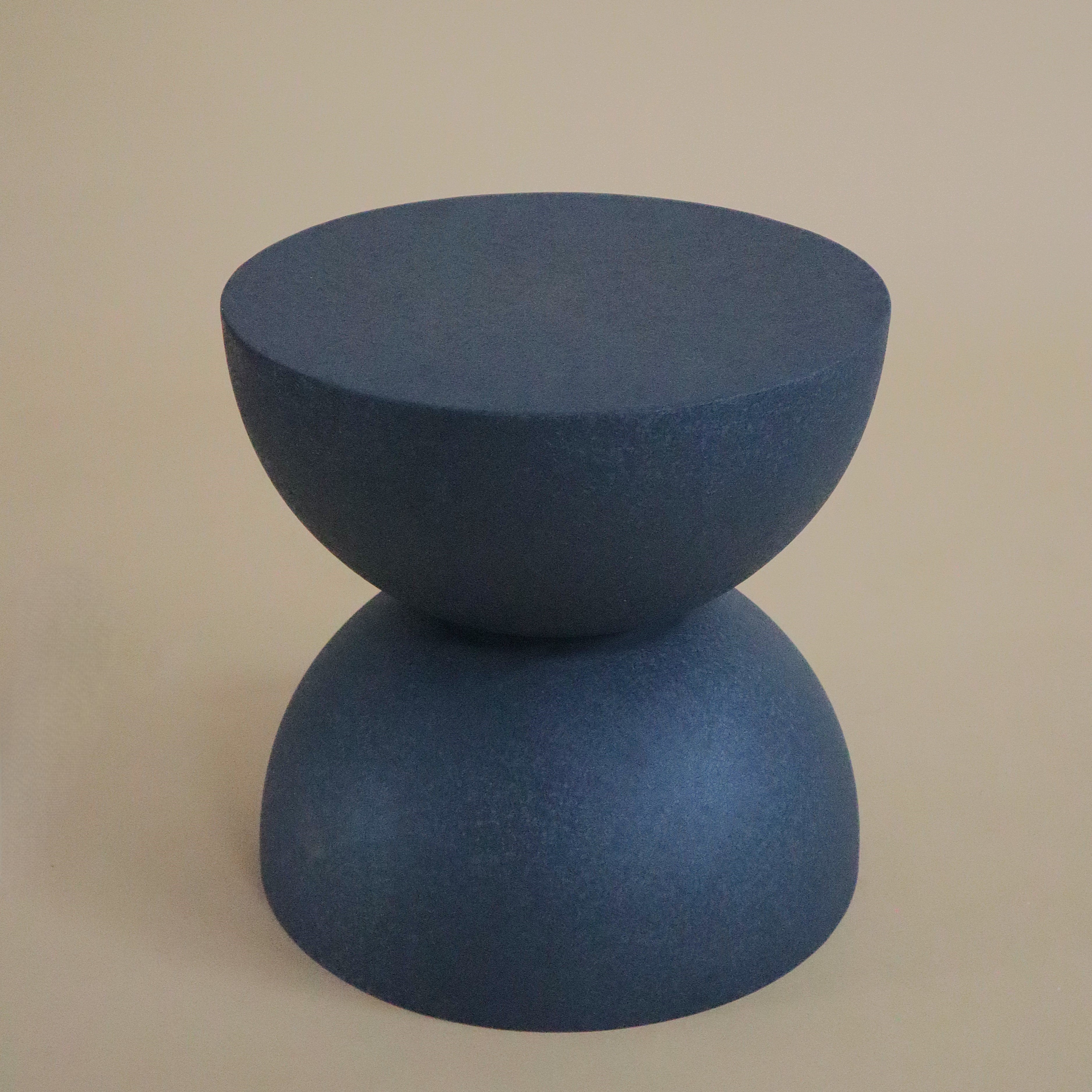 Pebble Side Table – KNARRATIVE 576